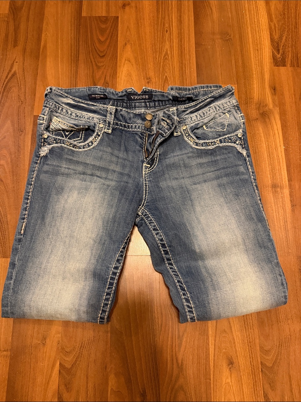 Vigoss Women's Light Blue Jeans with Whisker Fade. Size 13/14 …legnth 31